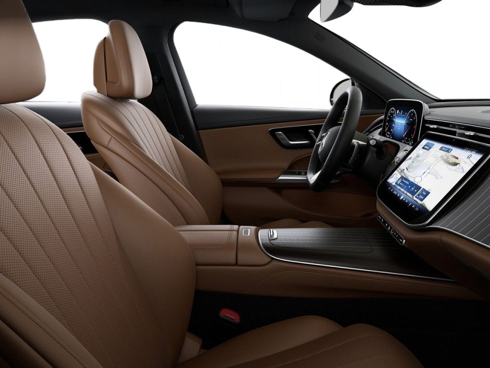 Mercedes-Benz E 220d 4MATIC AMG - foto 11