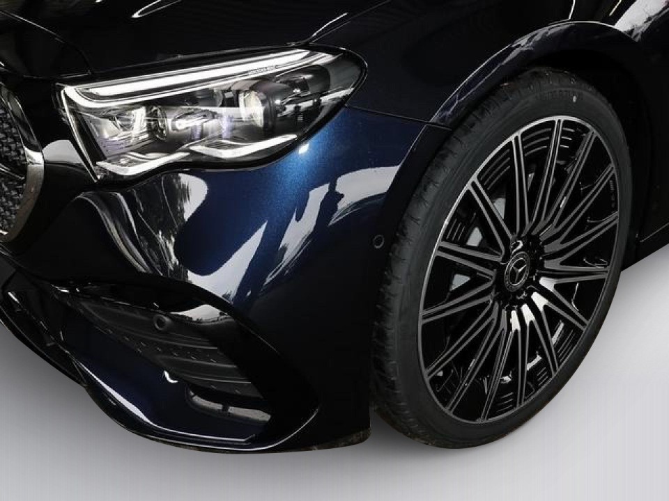 Mercedes-Benz E 220d 4MATIC AMG - foto 16