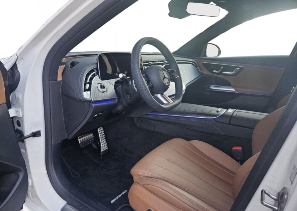Mercedes-Benz E 220d 4MATIC AMG - foto 14