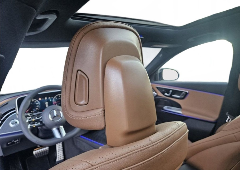 Mercedes-Benz E 220d 4MATIC AMG - foto 18