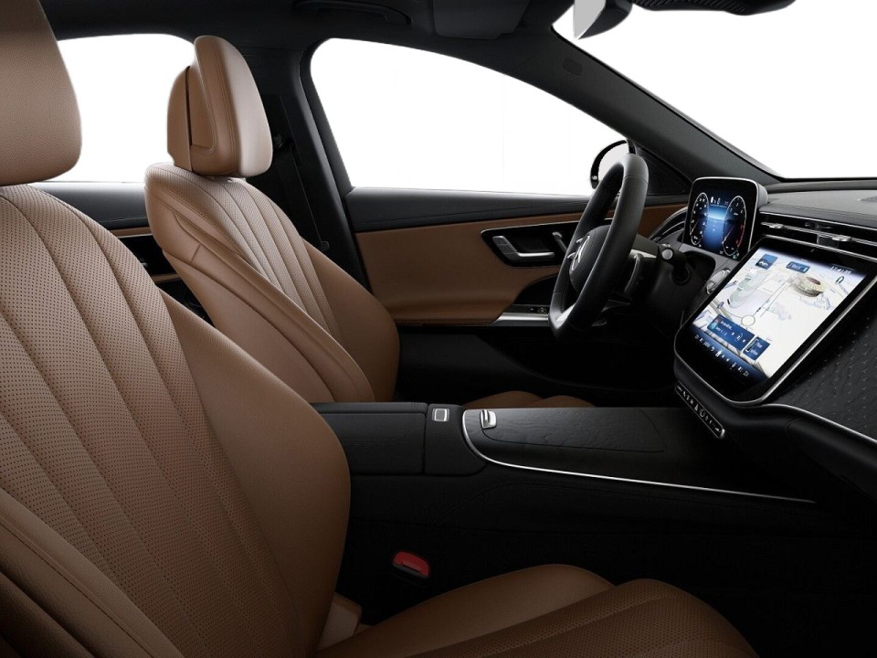 Mercedes-Benz E 220d 4MATIC AMG - foto 16