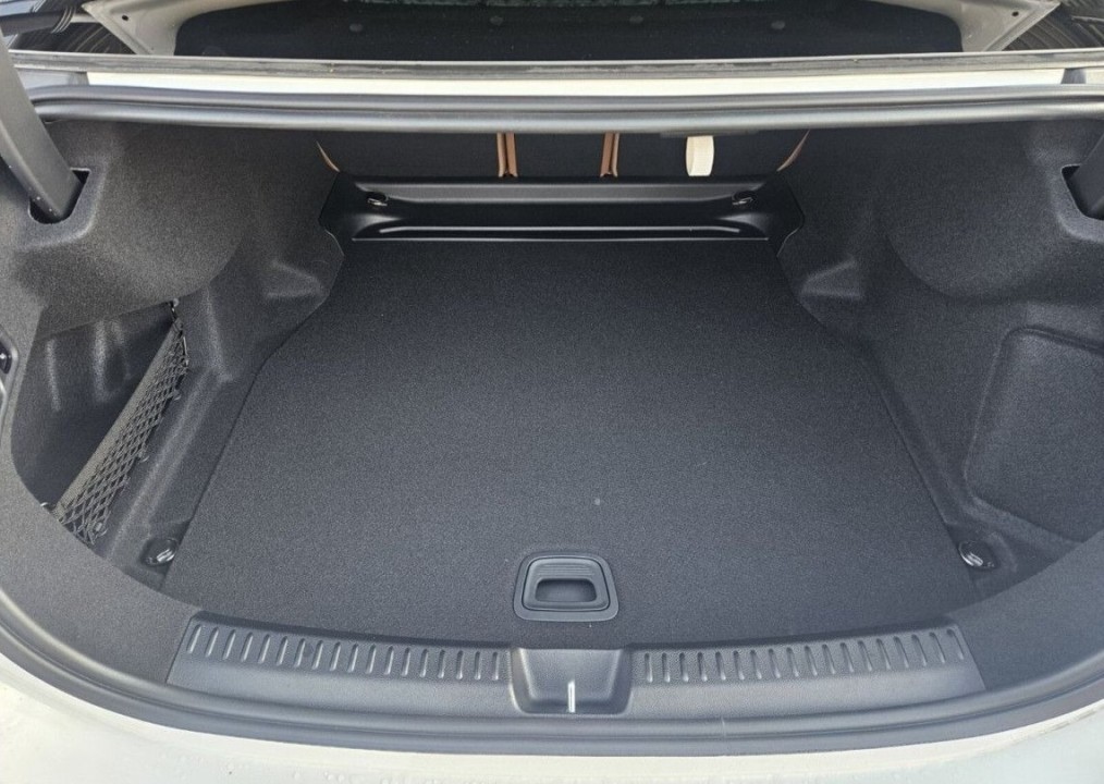 Mercedes-Benz E 220d 4MATIC AMG - foto 25