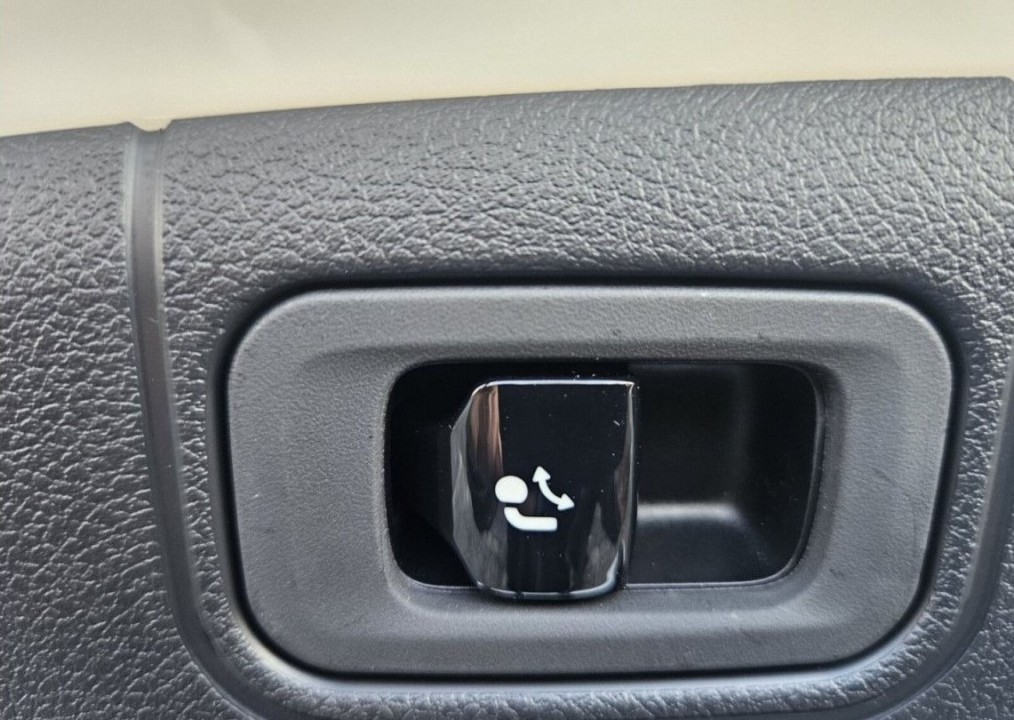 Mercedes-Benz E 220d 4MATIC AMG - foto 24