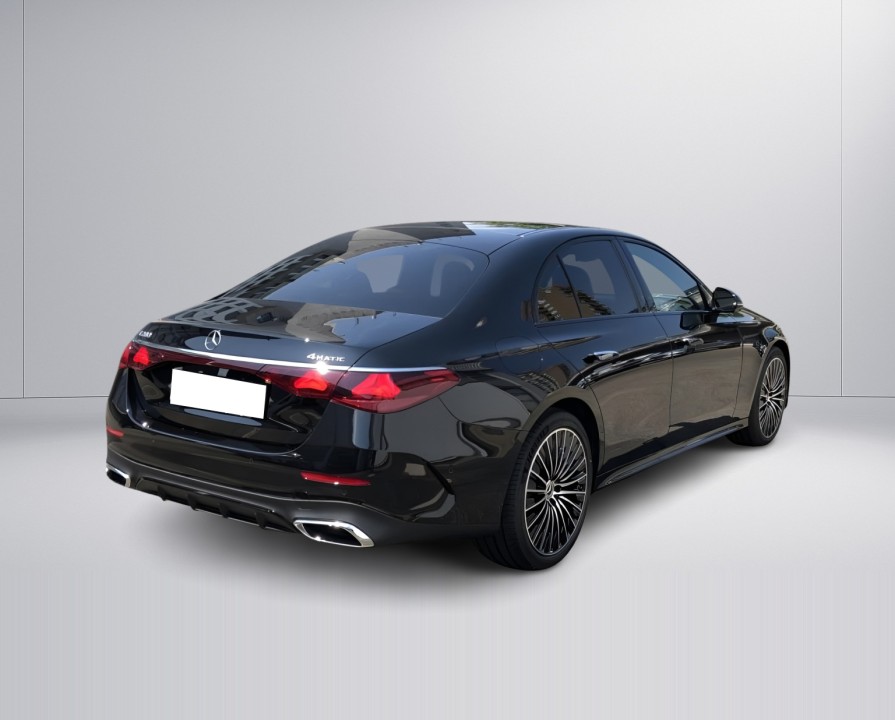 Mercedes-Benz E 200 4MATIC AMG (2)