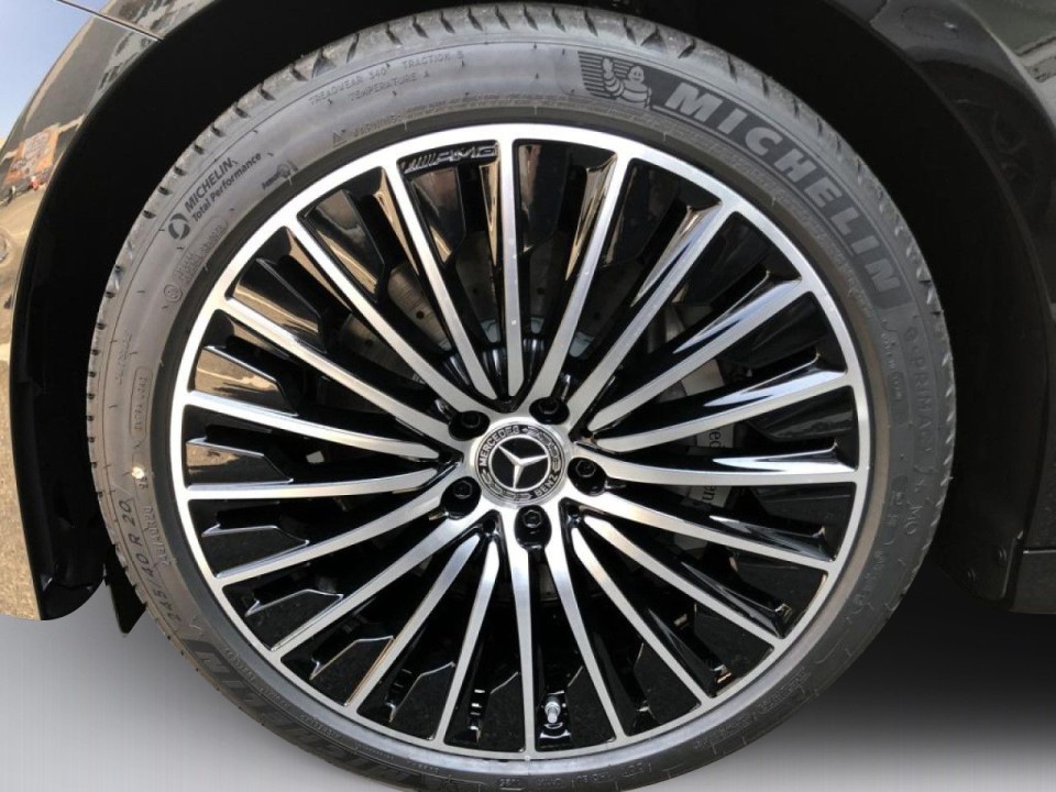 Mercedes-Benz E 200 4MATIC AMG - foto 14