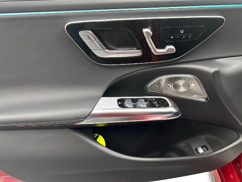 Mercedes-Benz E 200 4MATIC - foto 8