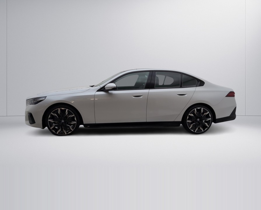 BMW Seria 5 xDrive540d (3)