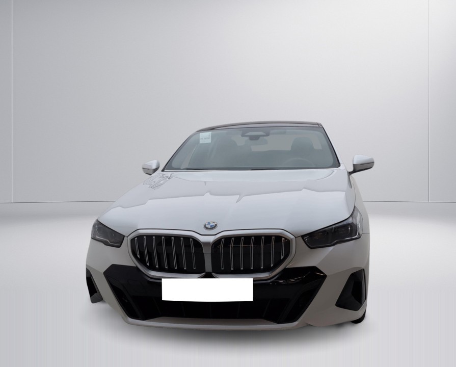 BMW Seria 5 xDrive540d (2)