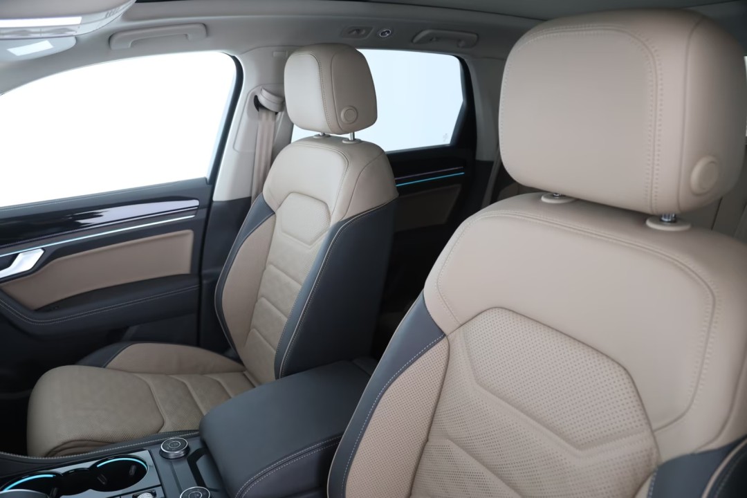 Volkswagen Touareg V6 TDI Elegance - foto 13