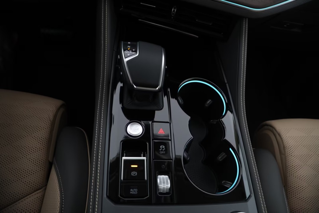 Volkswagen Touareg V6 TDI Elegance - foto 9