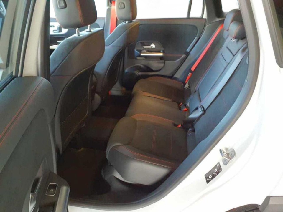 Mercedes-Benz GLA 35 AMG 4MATIC (5)