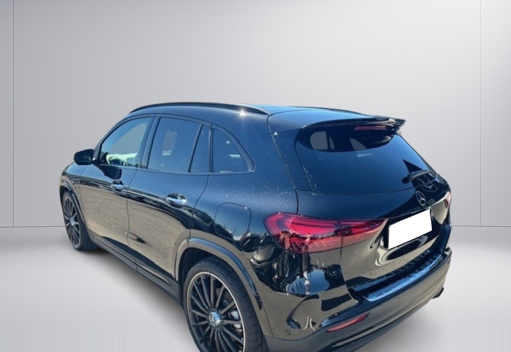 Mercedes-Benz GLA 35 AMG 4MATIC (4)