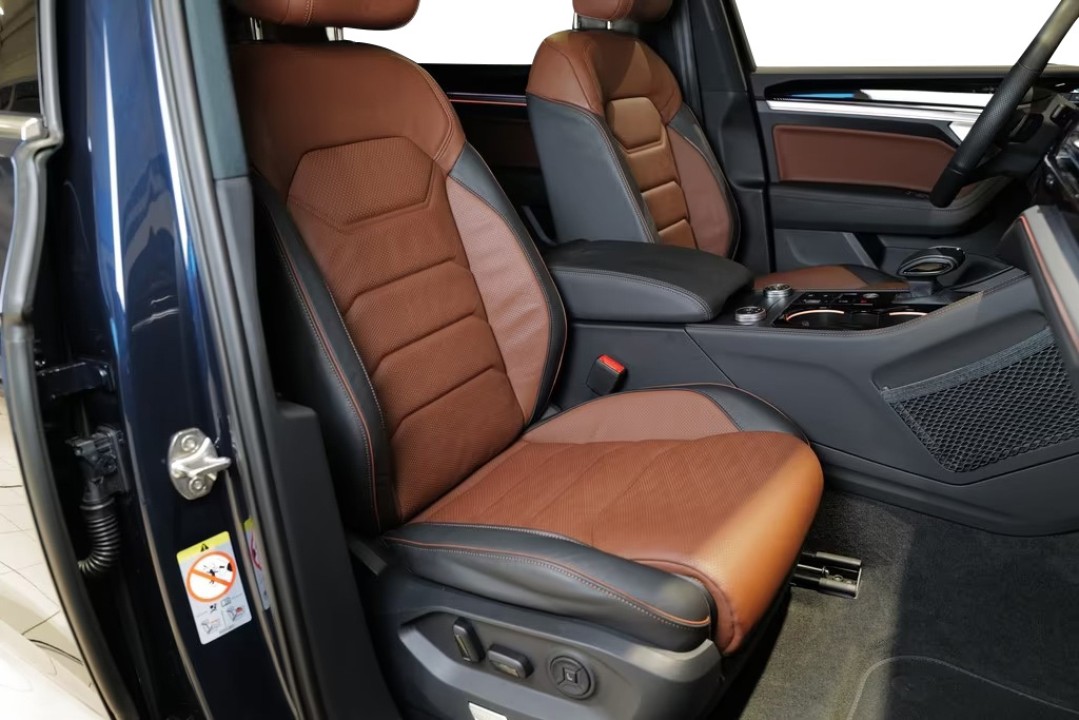 Volkswagen Touareg V6 TDI R-Line - foto 8