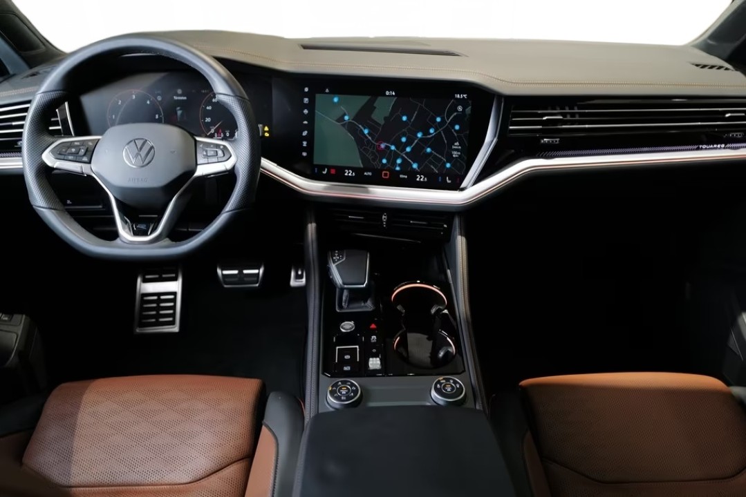 Volkswagen Touareg V6 TDI R-Line - foto 9