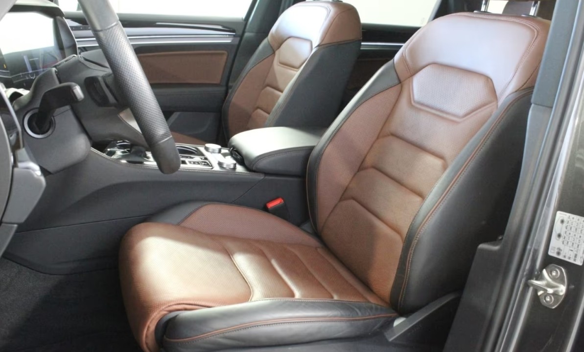 Volkswagen Touareg 3.0 TSI R-Line - foto 7