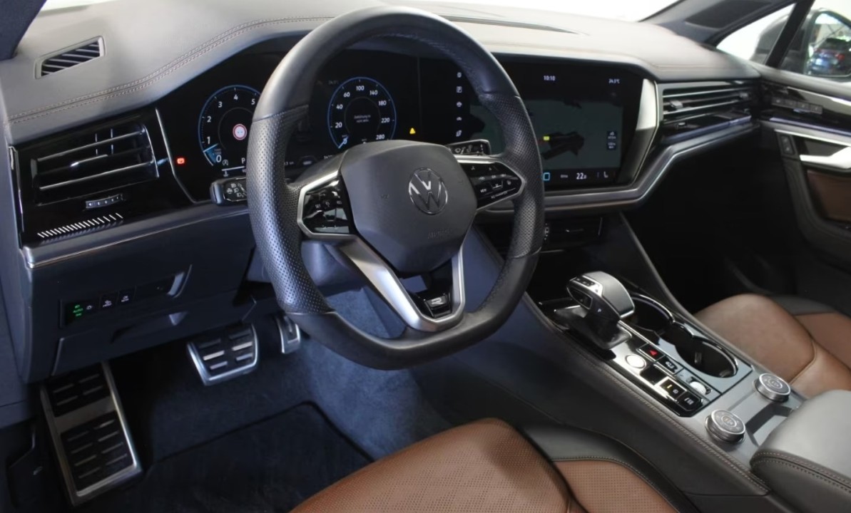 Volkswagen Touareg 3.0 TSI R-Line - foto 6