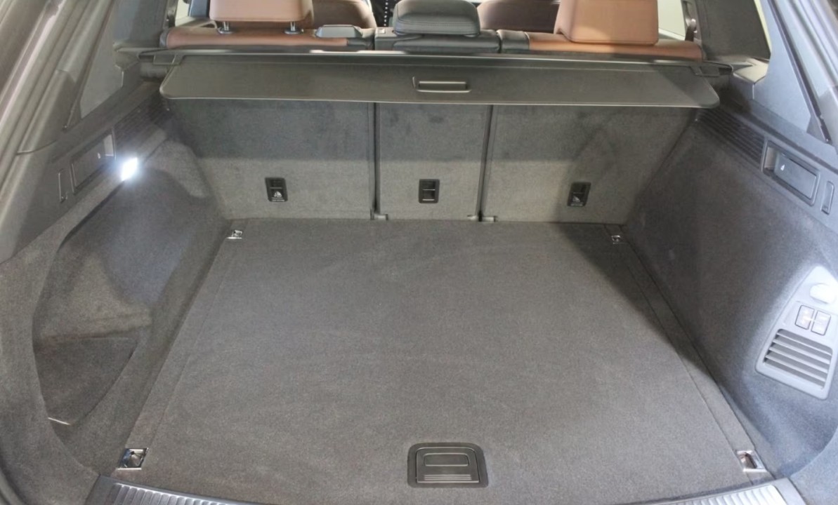 Volkswagen Touareg 3.0 TSI R-Line - foto 12