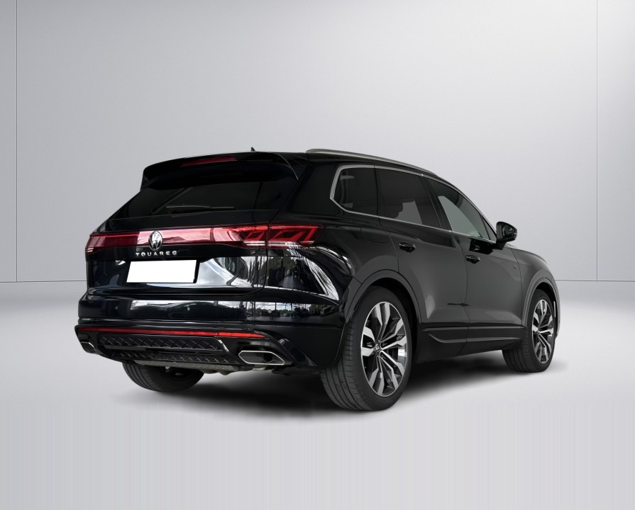 Volkswagen Touareg 3.0 TSI 4Motion R-Line (2)