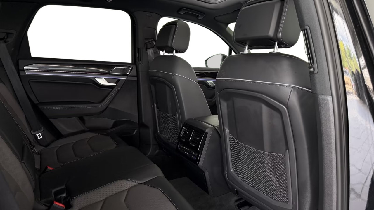 Volkswagen Touareg 3.0 TSI 4Motion R-Line - foto 28