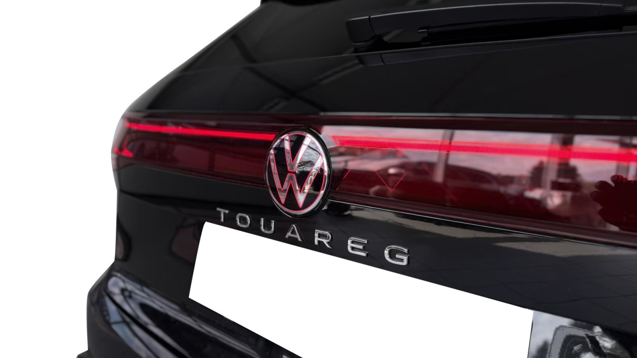 Volkswagen Touareg 3.0 TSI 4Motion R-Line - foto 31