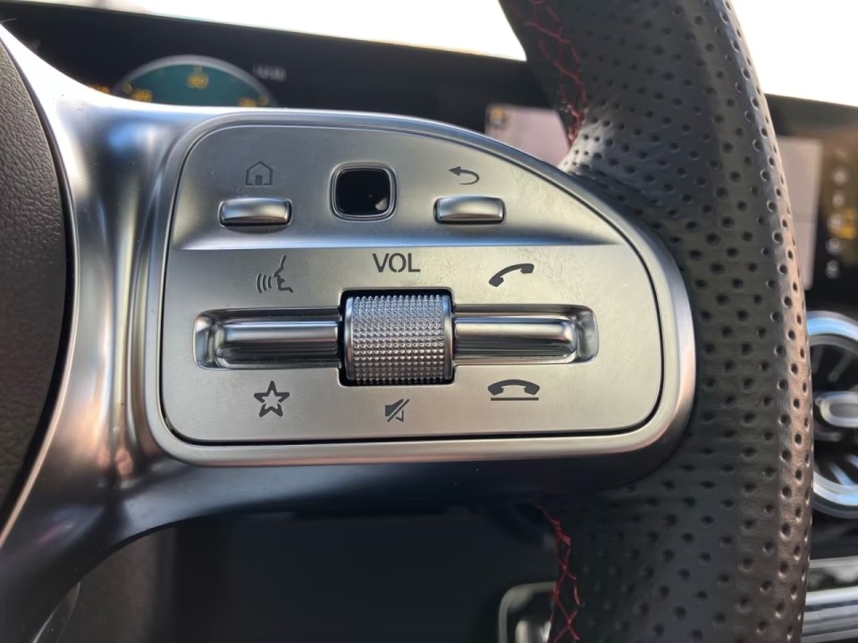 Mercedes-Benz EQA 350 4MATIC AMG - foto 8