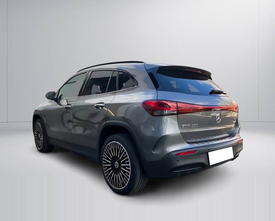 Mercedes-Benz EQA 350 4MATIC AMG (3)