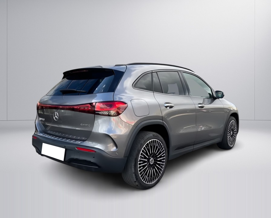 Mercedes-Benz EQA 350 4MATIC AMG (2)