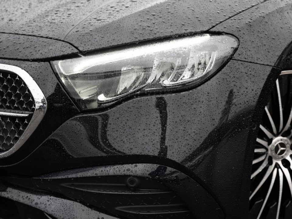 Mercedes-Benz E 200 4MATIC AMG Line - foto 28