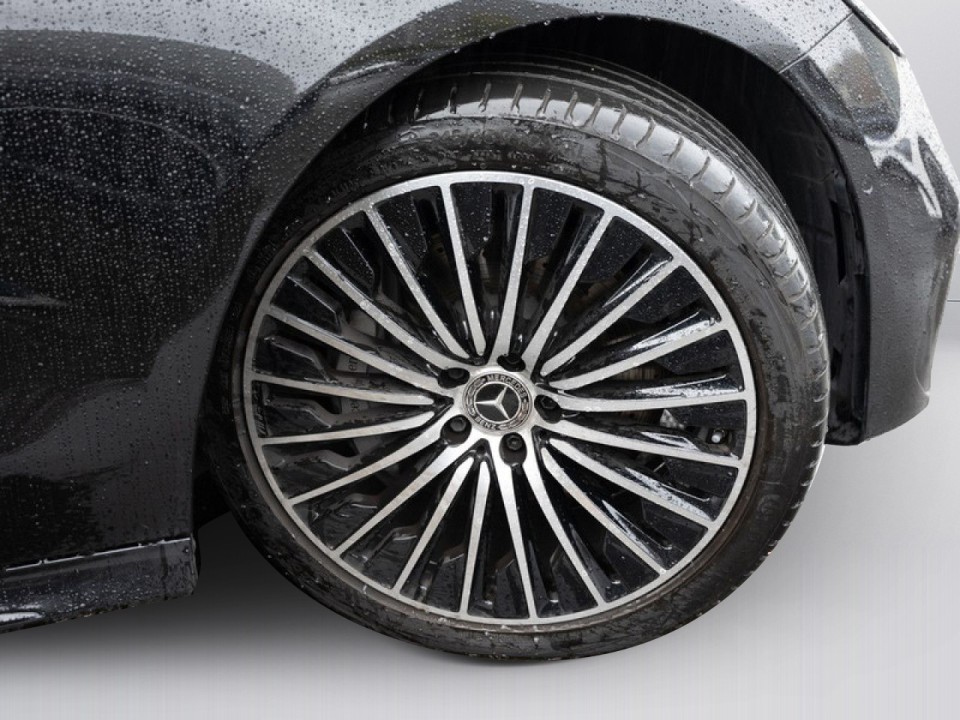 Mercedes-Benz E 200 4MATIC AMG Line - foto 29