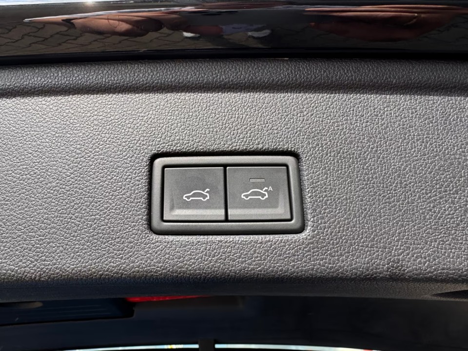 Volkswagen Touareg 3.0 TSI R-Line 4Motion - foto 26