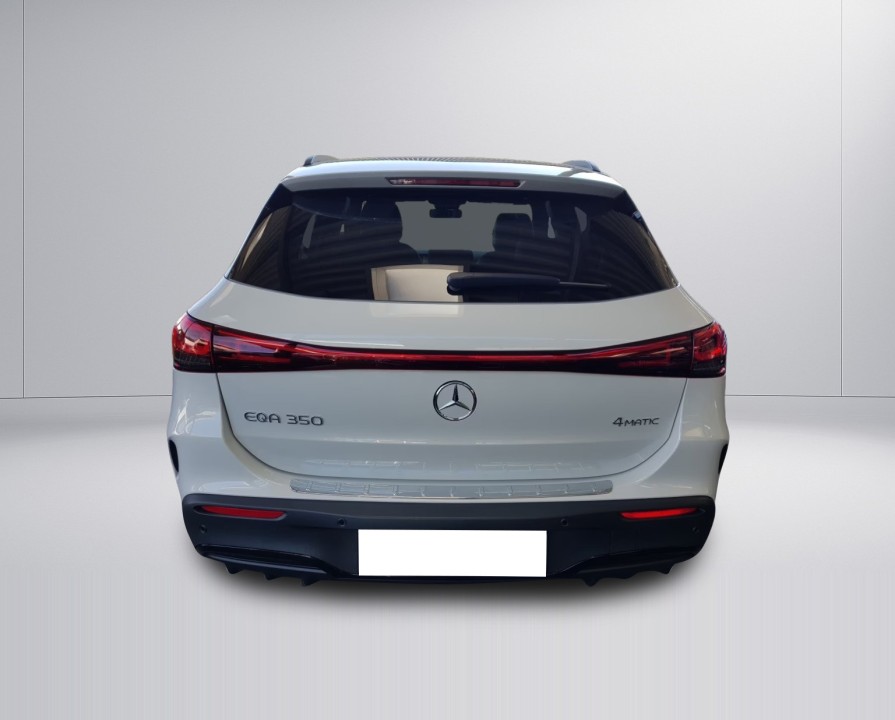 Mercedes-Benz EQA 350 4MATIC AMG (3)