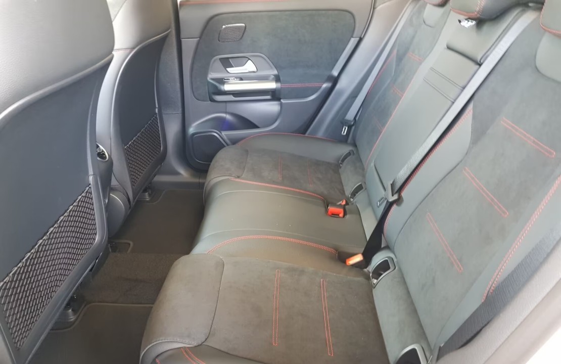 Mercedes-Benz EQA 350 4MATIC AMG - foto 8