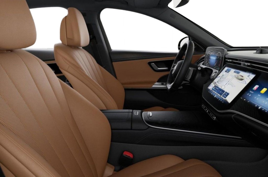 Mercedes-Benz E 200 4MATIC AMG Line - foto 13