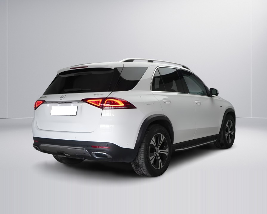 Mercedes-Benz GLE 350de 4MATIC (2)