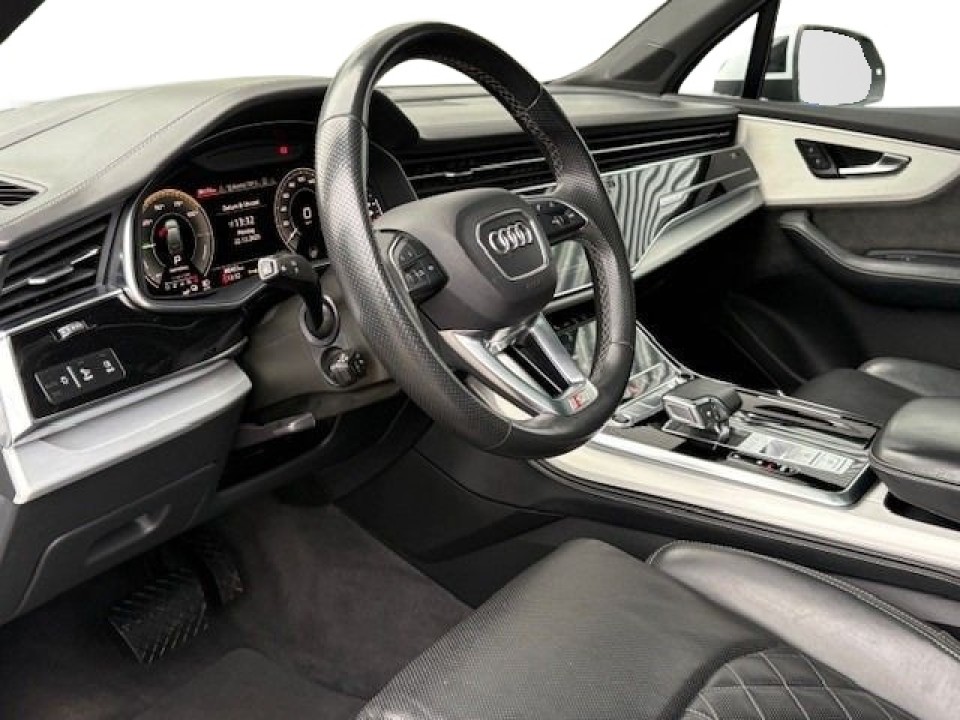 Audi Q7 55 TFSIe Quattro Tiptronic (5)