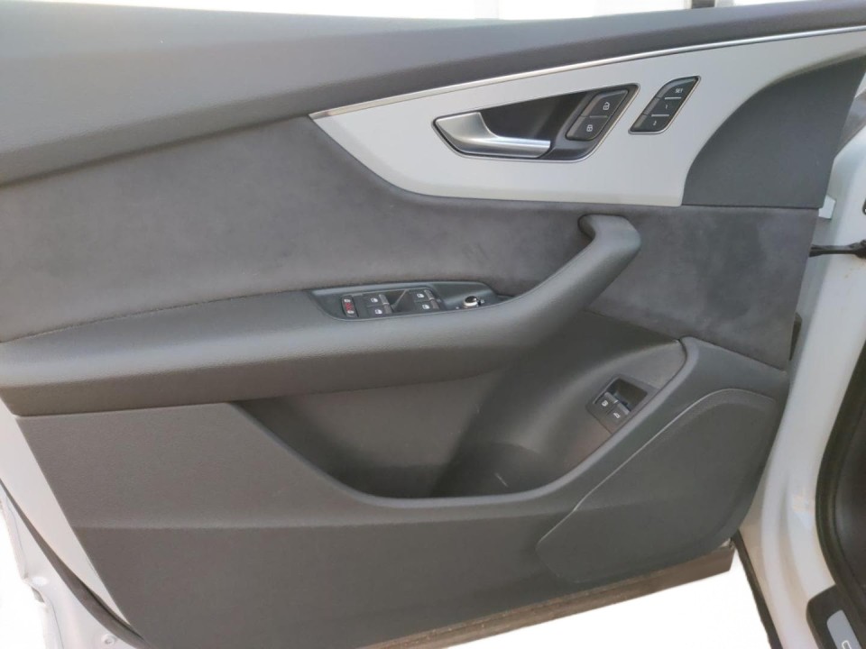 Audi Q7 TFSIe - foto 10