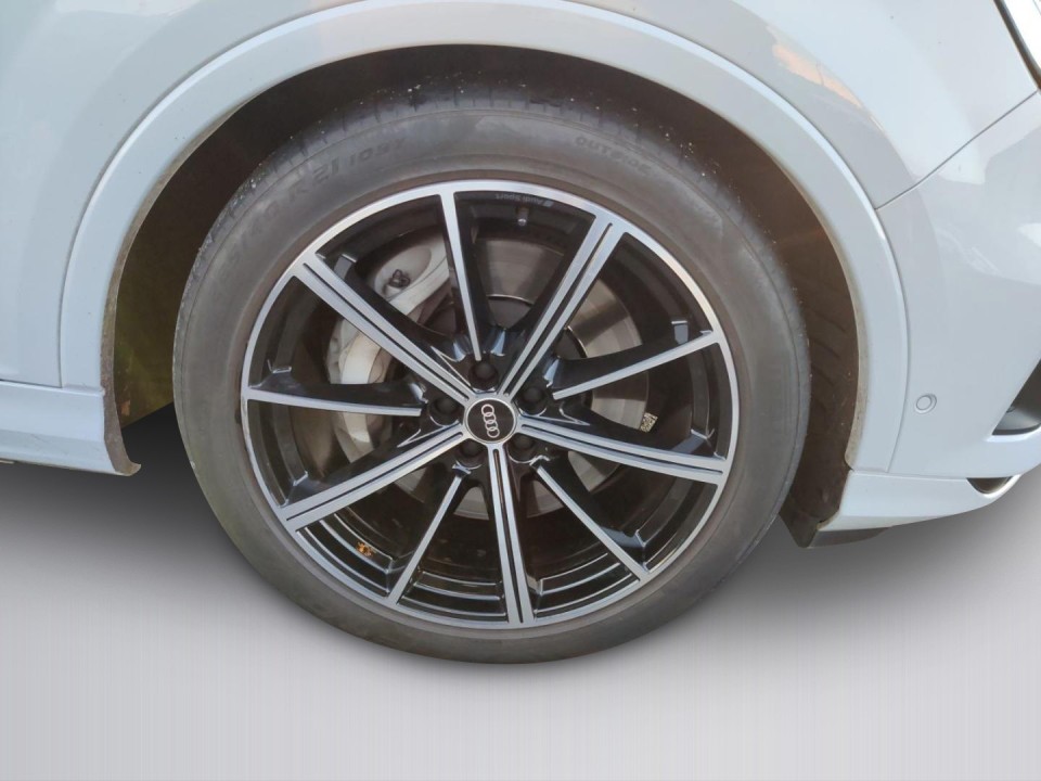 Audi Q7 TFSIe - foto 12