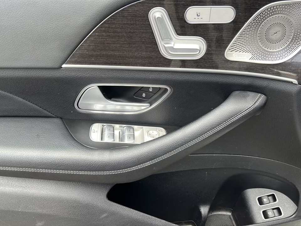 Mercedes-Benz GLE 350e - foto 26