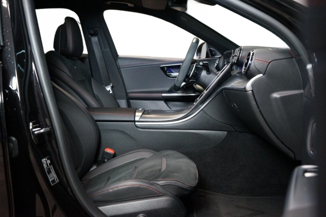 Mercedes-Benz C 43 AMG 4MATIC - foto 12