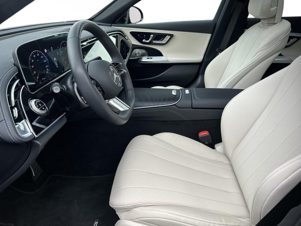 Mercedes-Benz E 200 4MATIC - foto 11