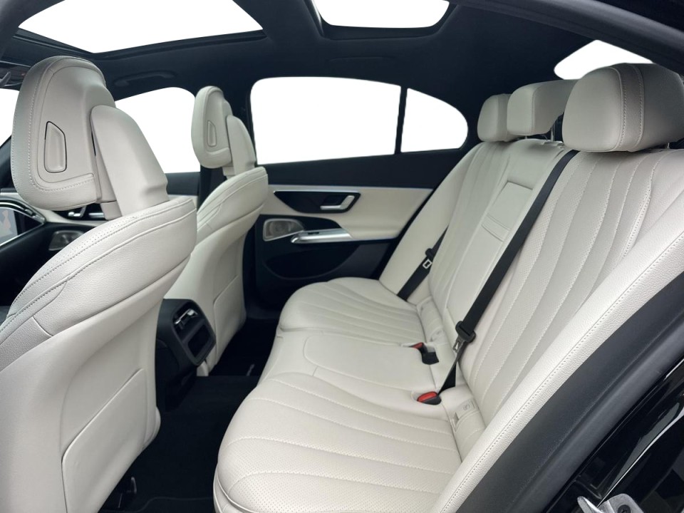 Mercedes-Benz E 200 4MATIC - foto 17