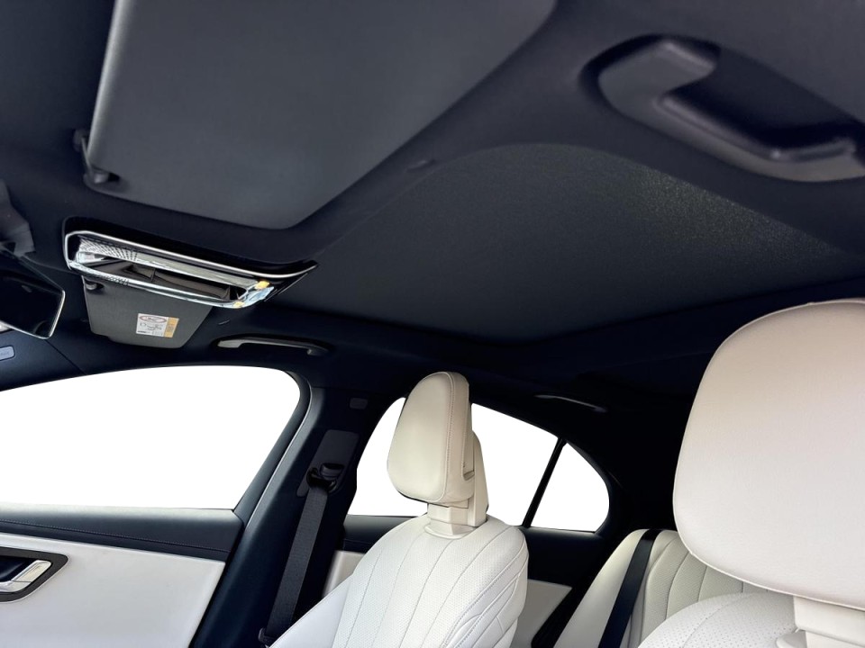 Mercedes-Benz E 200 4MATIC - foto 14