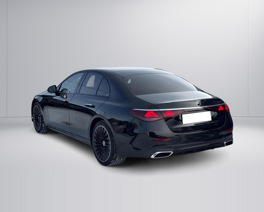 Mercedes-Benz E 200 4MATIC (5)