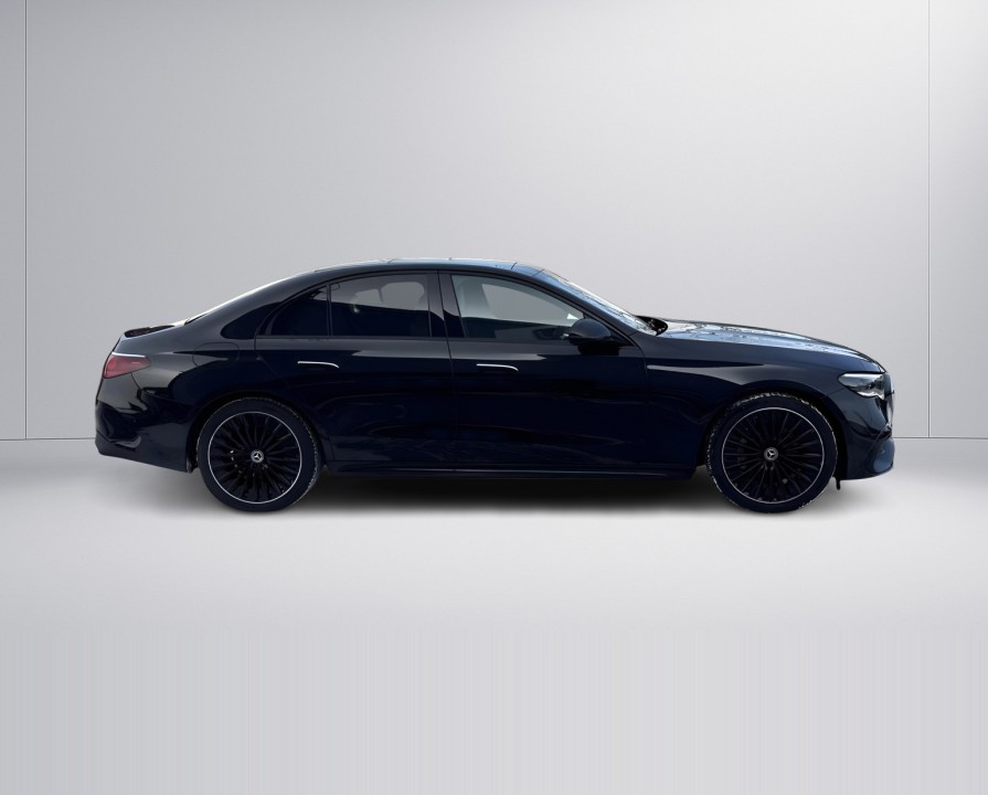 Mercedes-Benz E 200 4MATIC (2)