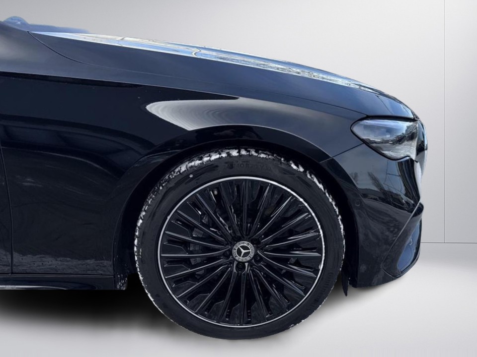 Mercedes-Benz E 200 4MATIC - foto 18