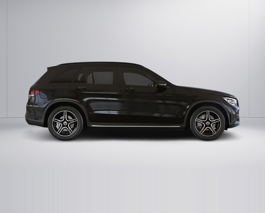 Mercedes-Benz GLC 300d 4MATIC AMG (4)