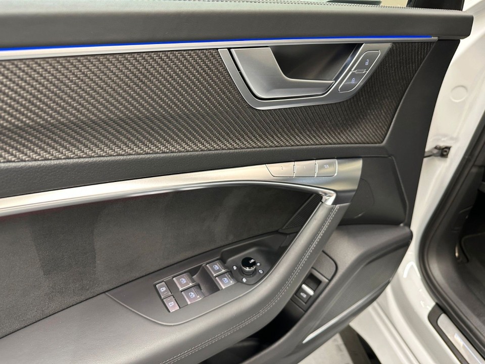 Audi RS6 Avant TFSI Quattro - foto 18