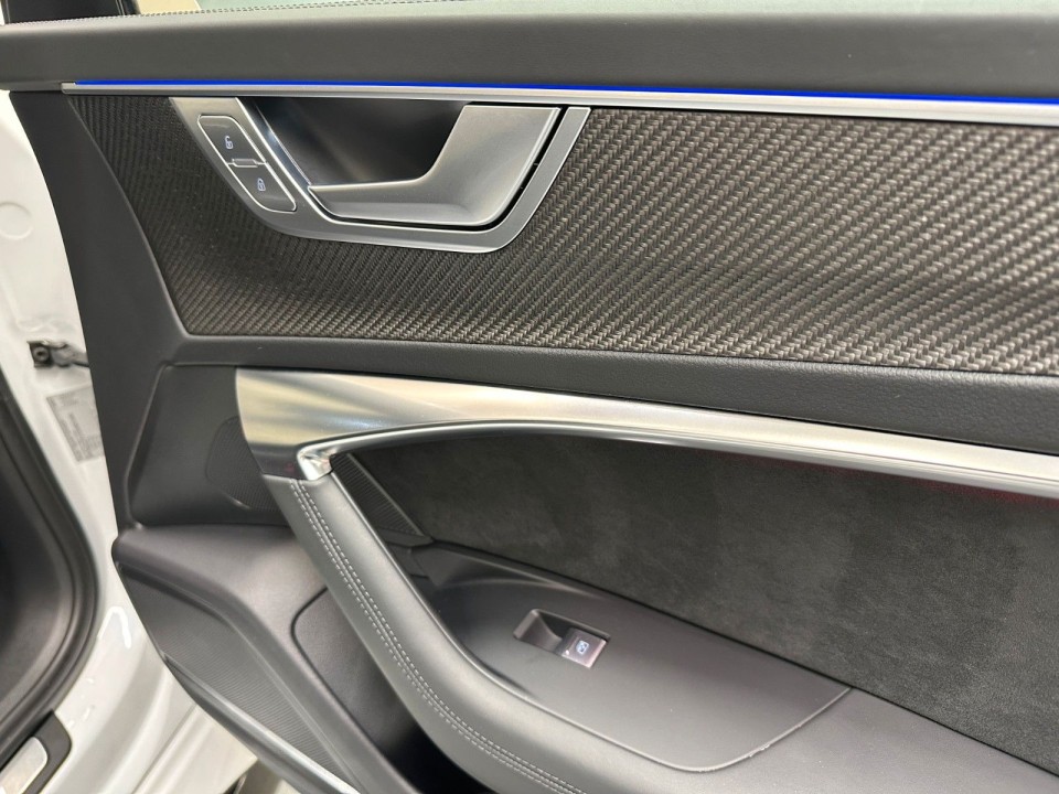 Audi RS6 Avant TFSI Quattro - foto 19