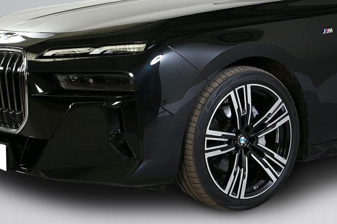 BMW Seria 7 740d xDrive M-Sport - foto 21