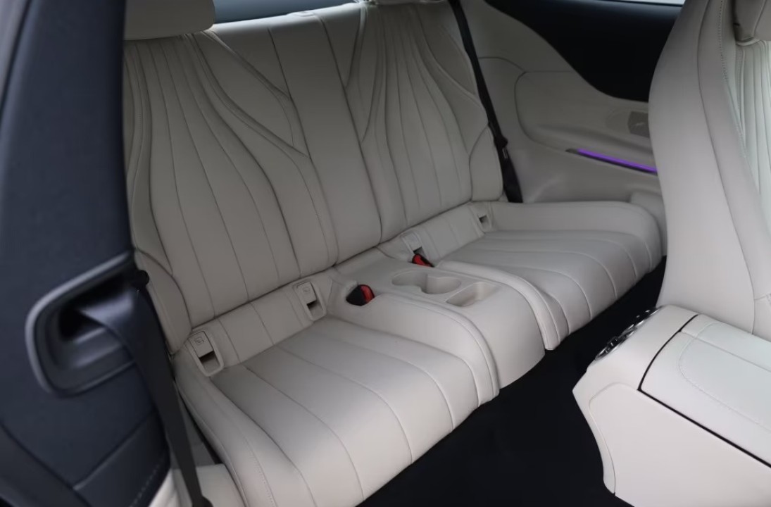 Mercedes-Benz CLE 200 AMG - foto 19